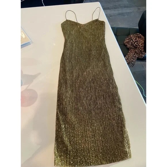 AKIRA | Dresses | Akira Chicago Red Label Dress Gold | Poshmark